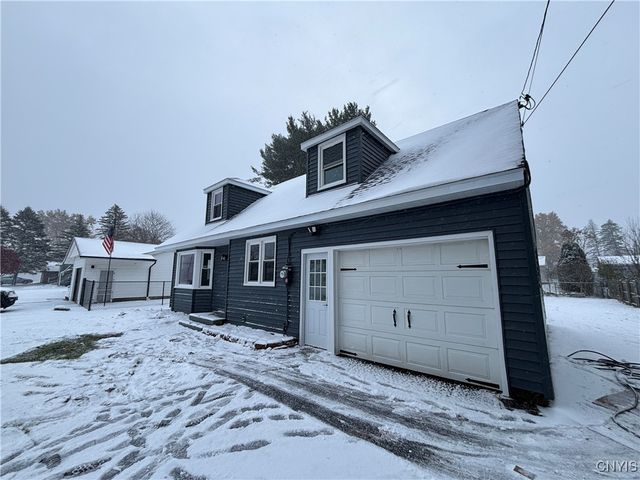 107 Colonial Drive, Cicero, NY 13212