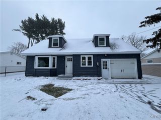 107 Colonial Drive, Cicero, NY 13212