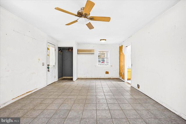 32 W MEYRAN AVE, Somers Point, NJ 08244