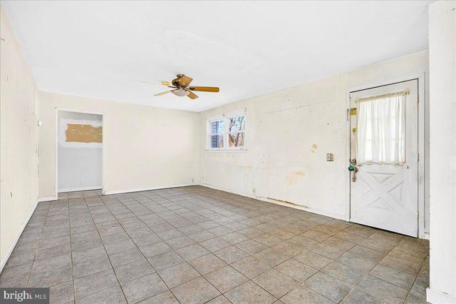 32 W MEYRAN AVE, Somers Point, NJ 08244