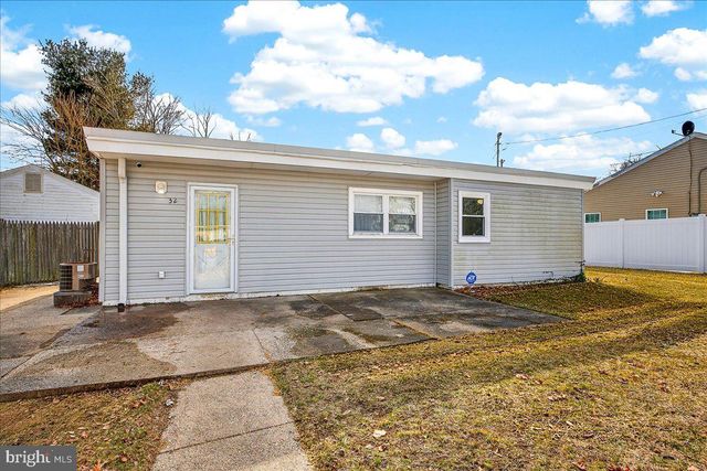 32 W MEYRAN AVE, Somers Point, NJ 08244