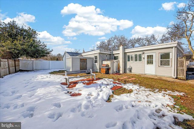 32 W MEYRAN AVE, Somers Point, NJ 08244