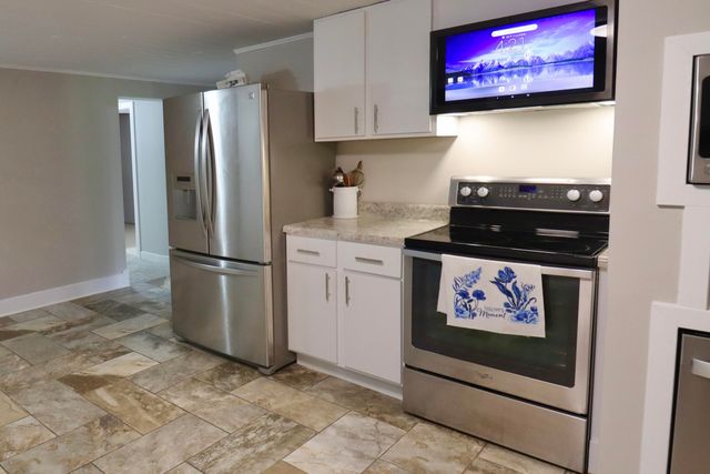 1232 W 650 N, La Porte, IN 46350