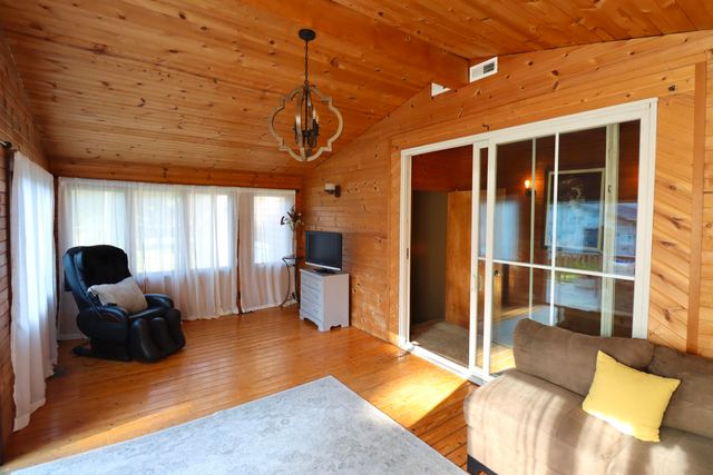 1232 W 650 N, La Porte, IN 46350