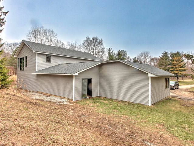 1232 W 650 N, La Porte, IN 46350