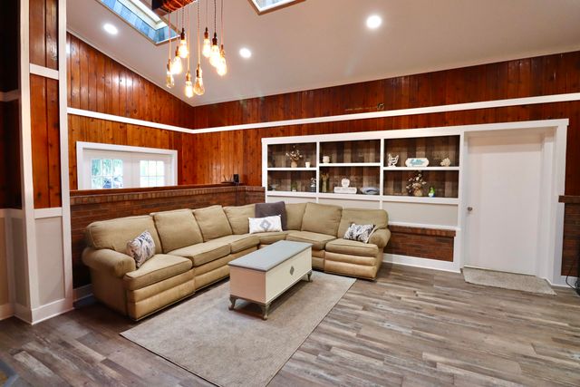 1232 W 650 N, La Porte, IN 46350