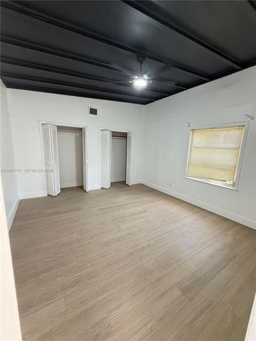 1111 N Victoria Park Rd 1-4, Fort Lauderdale, FL 33304