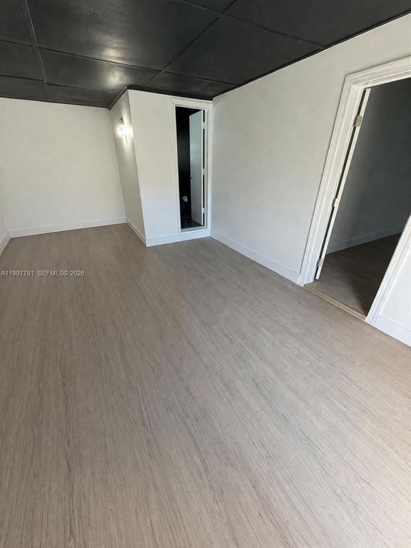 1111 N Victoria Park Rd 1-4, Fort Lauderdale, FL 33304