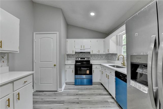 1018 Wayne Drive, Snellville, GA 30078