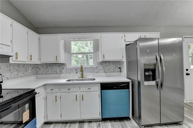 1018 Wayne Drive, Snellville, GA 30078