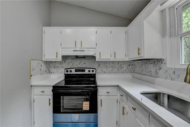 1018 Wayne Drive, Snellville, GA 30078