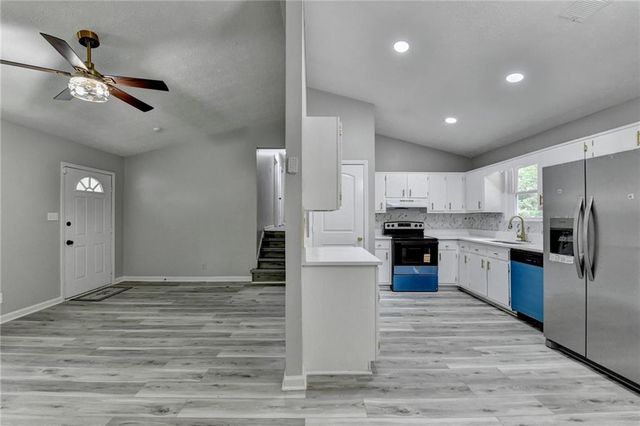 1018 Wayne Drive, Snellville, GA 30078