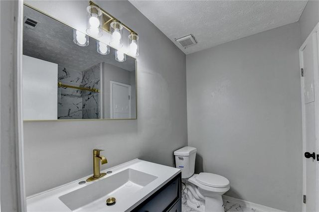 1018 Wayne Drive, Snellville, GA 30078