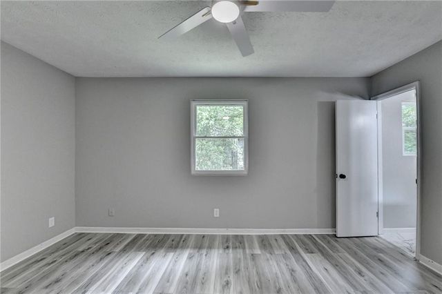 1018 Wayne Drive, Snellville, GA 30078