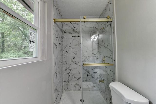 1018 Wayne Drive, Snellville, GA 30078