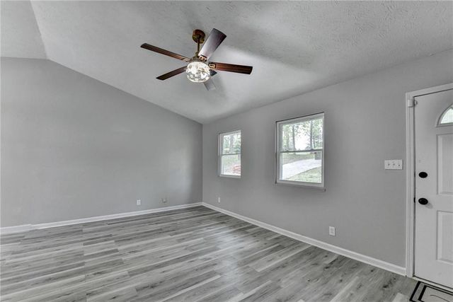 1018 Wayne Drive, Snellville, GA 30078