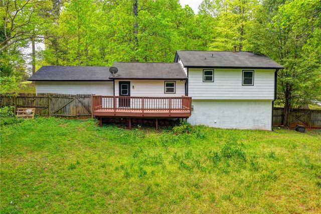 1018 Wayne Drive, Snellville, GA 30078