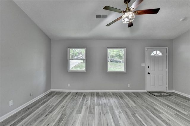 1018 Wayne Drive, Snellville, GA 30078