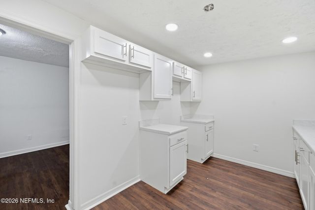 920 GEORGE Circle, Jacksonville, FL 32254