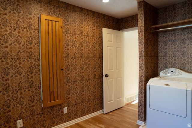 294 W JENNINGS LN, Centerville, UT 84014