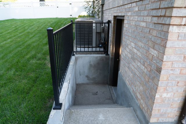 294 W JENNINGS LN, Centerville, UT 84014