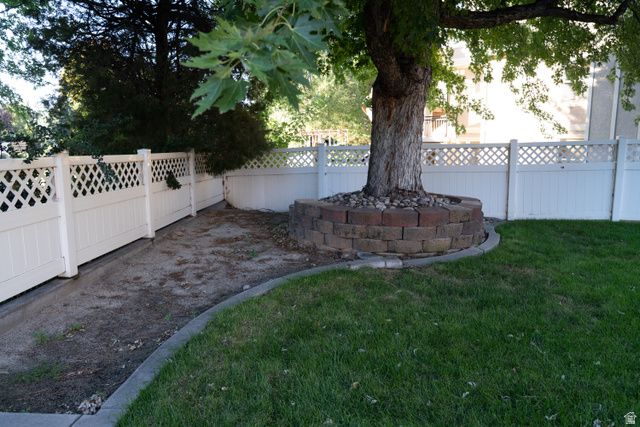 294 W JENNINGS LN, Centerville, UT 84014