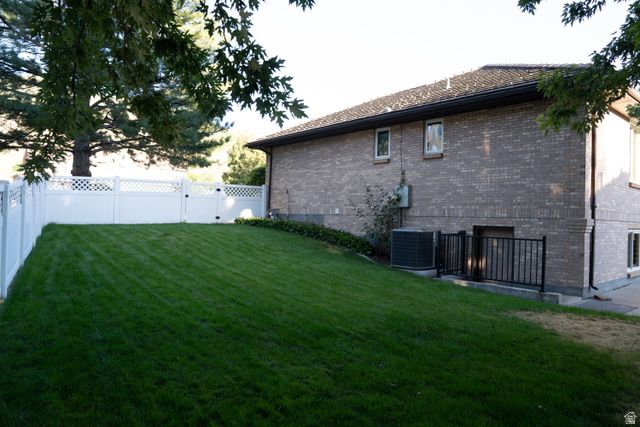 294 W JENNINGS LN, Centerville, UT 84014