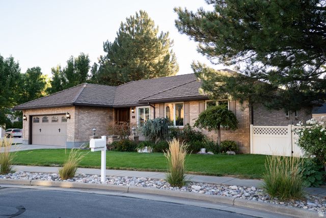 294 W JENNINGS LN, Centerville, UT 84014