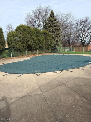 20333 Detroit Road, Rocky River, OH 44116