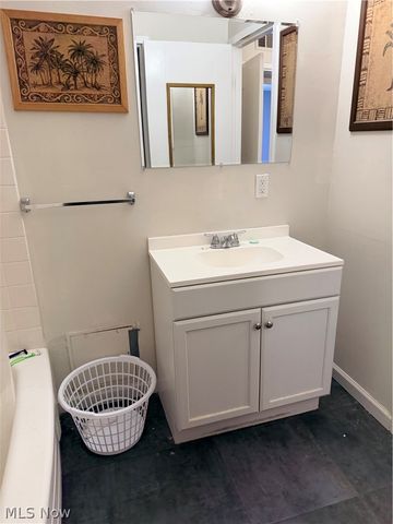 20333 Detroit Road, Rocky River, OH 44116