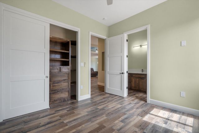 5100 GUADALUPE Trail NW, Albuquerque, NM 87107