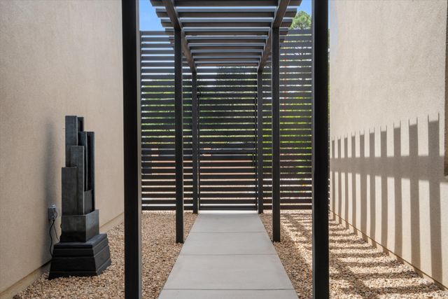 5100 GUADALUPE Trail NW, Albuquerque, NM 87107