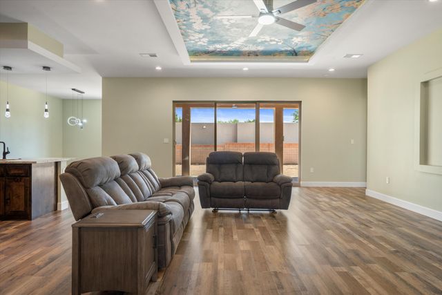 5100 GUADALUPE Trail NW, Albuquerque, NM 87107