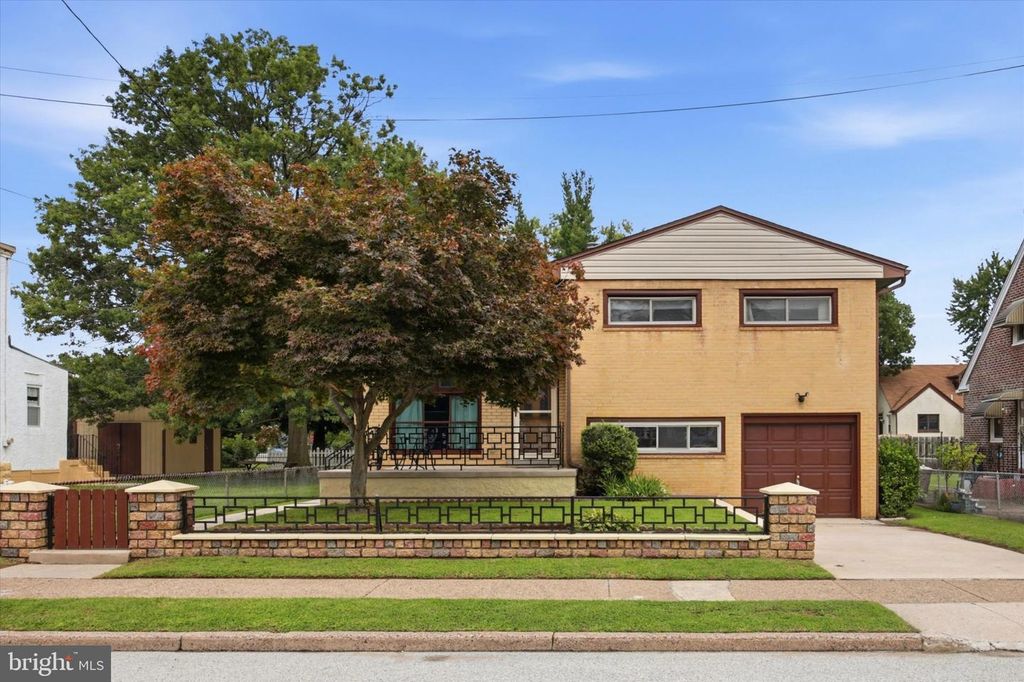 307/308 SENECA ST, ESSINGTON, PA 19029 — exterior