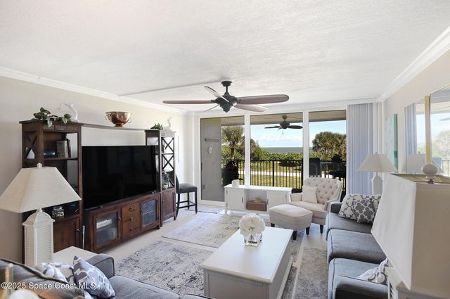 1101 S Miramar Avenue 201, Indialantic, FL 32903