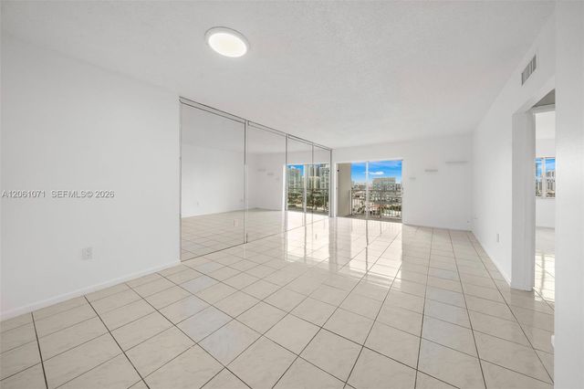 400 Kings Point Drive 1628, Sunny Isles Beach, FL 33160