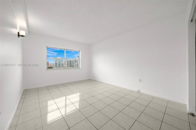 400 Kings Point Drive 1628, Sunny Isles Beach, FL 33160