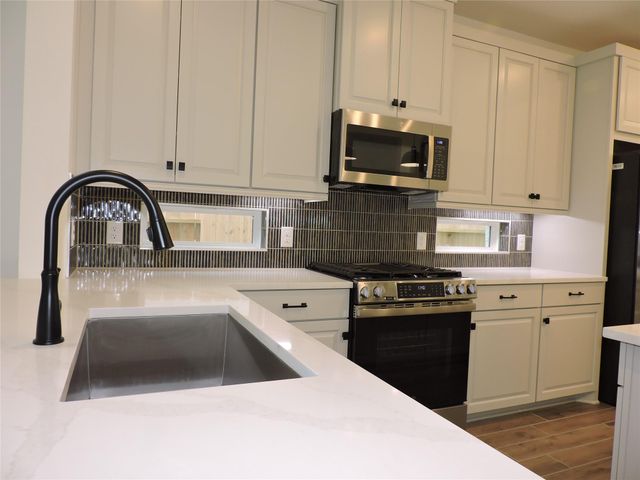 12853 Meadow Wind Way, Conroe, TX 77302