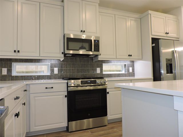 12853 Meadow Wind Way, Conroe, TX 77302