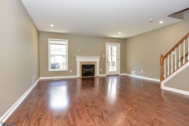 311 Cambridge Dr, Butler Boro, NJ 07405