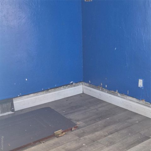 2536 Leslie Street, Detroit, MI 48238