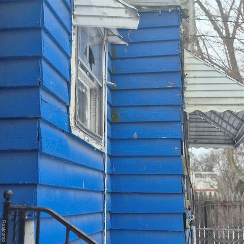 2536 Leslie Street, Detroit, MI 48238