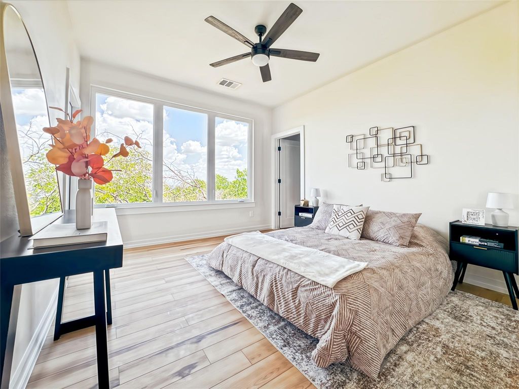 2309 Montopolis DR 8, Austin, TX 78741