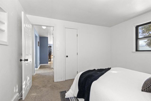 1554 CHARLES STREET, Green Bay, WI 54302