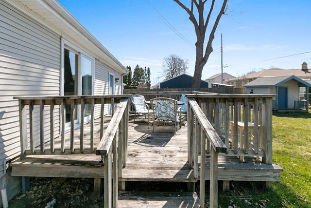 1554 CHARLES STREET, Green Bay, WI 54302