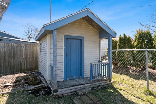 1554 CHARLES STREET, Green Bay, WI 54302