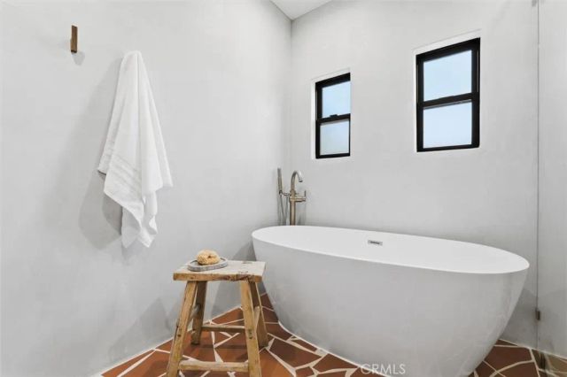 8140 calabar Avenue, Playa Del Rey, CA 90293