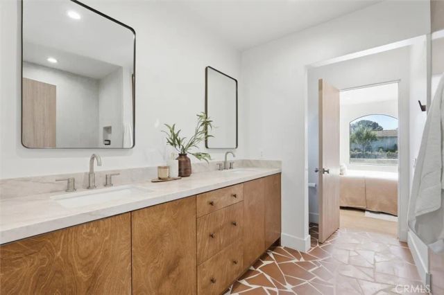 8140 calabar Avenue, Playa Del Rey, CA 90293