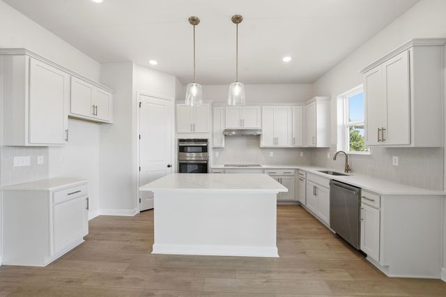 1008 Triton Ave., Little River, SC 29566