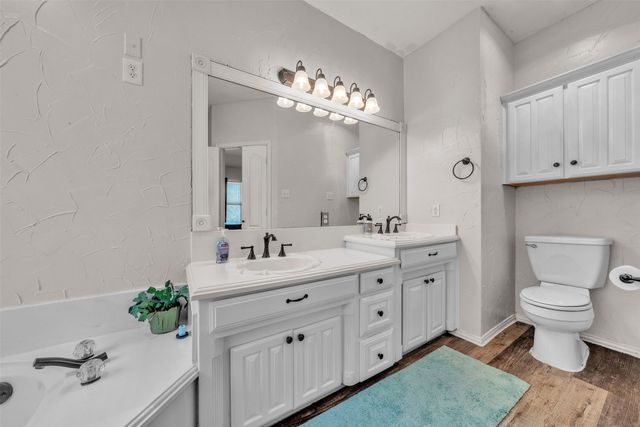 8805 Hidden Hill Drive, Fort Worth, TX 76179